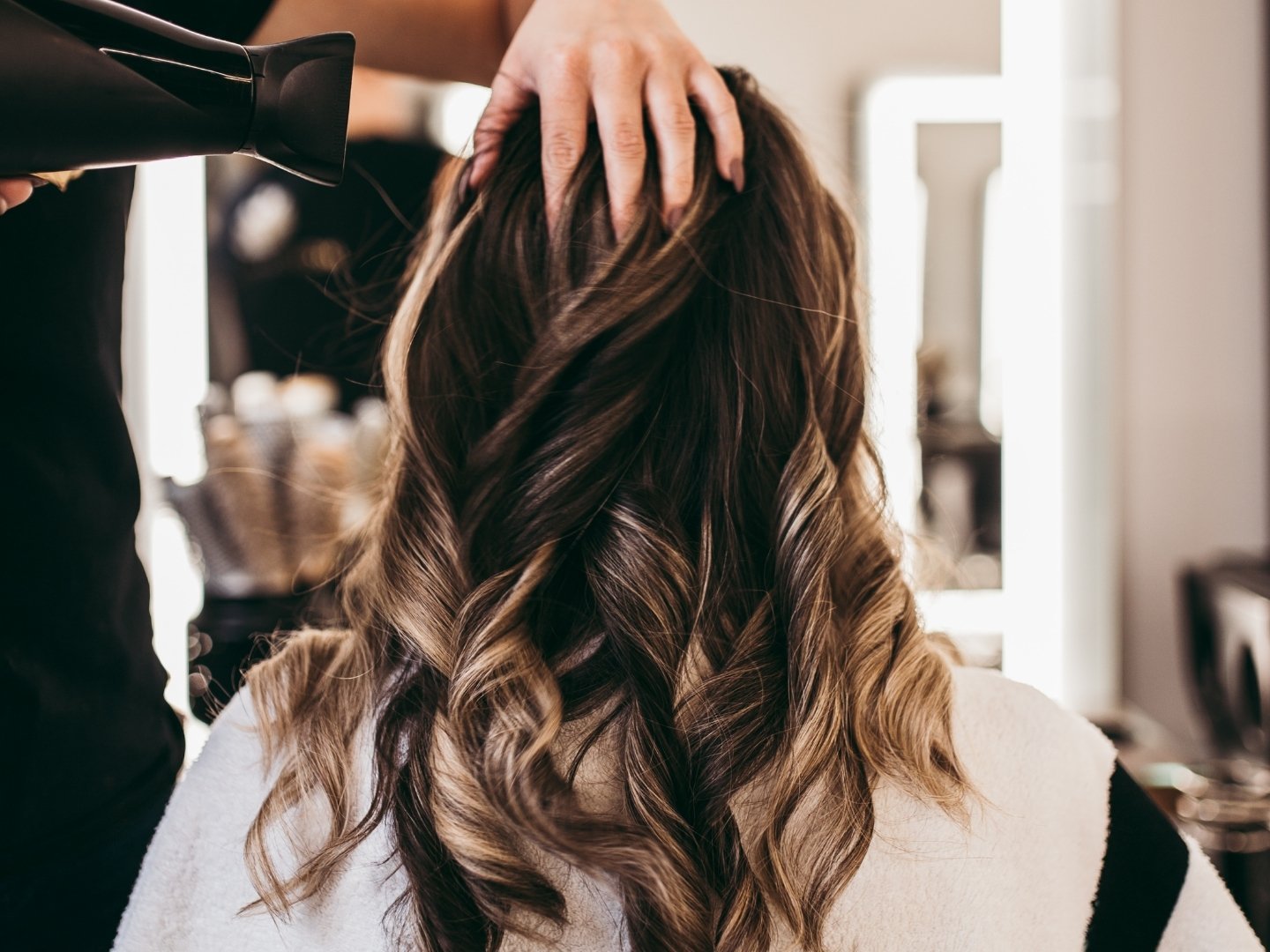 4 the-beauty-salon-valencia-peluqueria-estetica-color-uñas-pestanas-depilacion-facial-bienestar